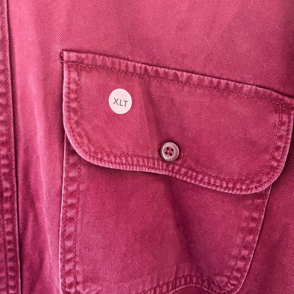 **NWT** AMERICAN EAGLE Red Hooded Button Down Shirt - Picture 2 of 8